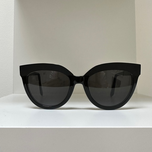 Like new Dior Sunglasses - Picture 4 of 10